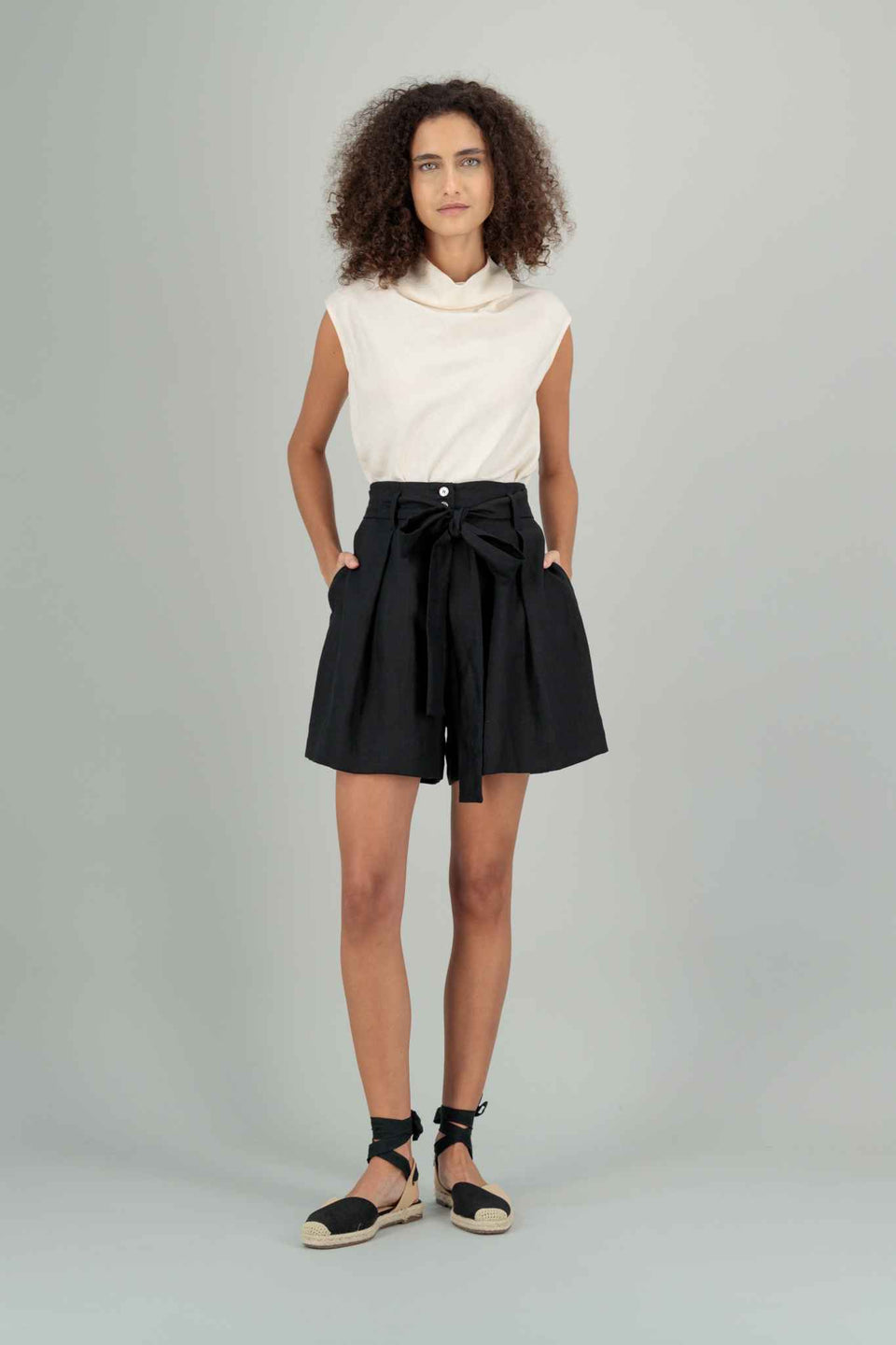 Undina Undina Shorts Black – Authentica World LLC